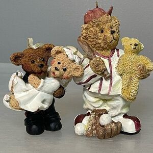 Bear ornaments resin Baseball Bear Holding Teddy Bear and Newly Weds Bears